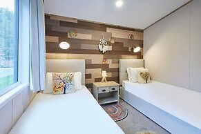 Host Stay Lucky Lodge