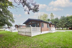Host Stay Brackencroft Lodge