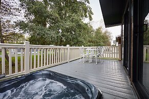 Host Stay Brackencroft Lodge