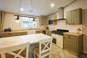 Host Stay Foxglove Lodge