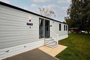 Host Stay Teejay s Lodge