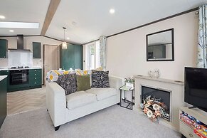 Host Stay Teejay s Lodge