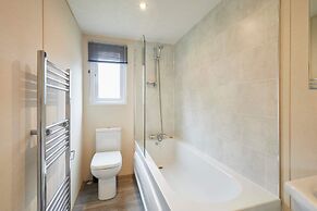 Host Stay Tarn Lodge
