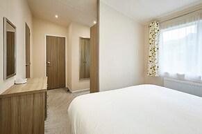 Host Stay Woodpecker Lodge