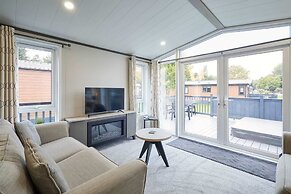 Host Stay Field View Lodge