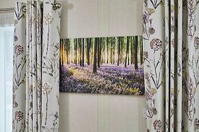 Host Stay Bluebell Lodge