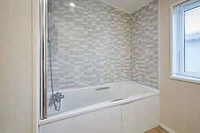 Host Stay Bluebell Lodge