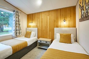 Host Stay Water s Edge Lodge