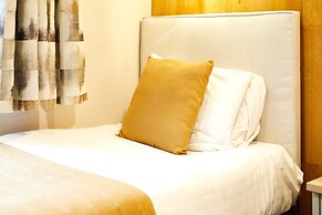 Host Stay Water s Edge Lodge