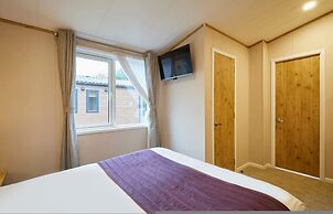 Host Stay Water s Edge Lodge