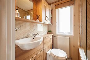 Host Stay Lakeview Winter