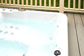 Host Stay Falconers Lodge