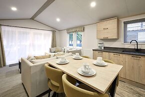 Host Stay Fir Tree Lodge
