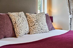Host Stay Baker s Lodge
