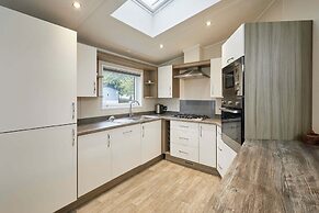 Host Stay Audley Lodge