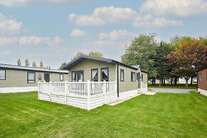 Host Stay Audley Lodge