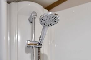 Host Stay The White Rose Lodge