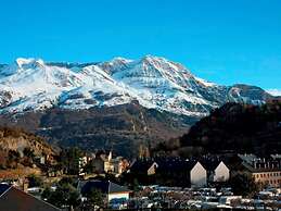 Apartamentos Escarrilla Suites 3000