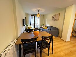 Apartamentos Escarrilla Suites 3000