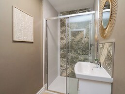 Blackburn Heights Apartment
