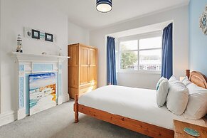 Host Stay Seashells