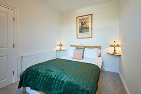 Host Stay Prospect Retreat