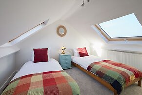 Host Stay Prospect Retreat