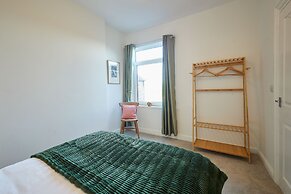 Host Stay Prospect Retreat