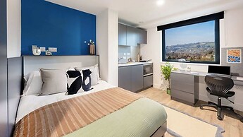 Student Only Hollis Wharf