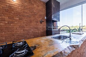 Sítio com 5 suítes e piscina