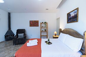 Sítio com 5 suítes e piscina