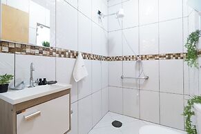 Sítio com 5 suítes e piscina