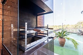 Sítio com 5 suítes e piscina