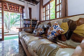 Sítio com 5 suítes e piscina