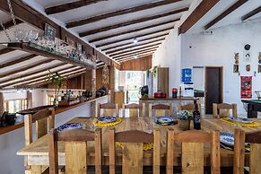 Sítio com 5 suítes e piscina