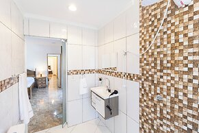 Sítio com 5 suítes e piscina