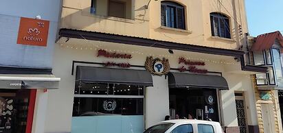 Sítio com 5 suítes e piscina