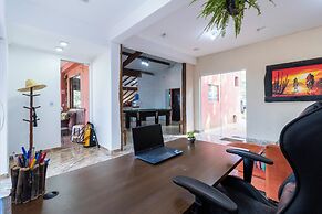 Sítio com 5 suítes e piscina