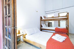 Sítio com 5 suítes e piscina