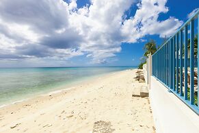 Kaiso & Kai Beachfront Villa