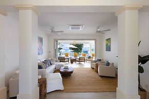 Kaiso & Kai Beachfront Villa