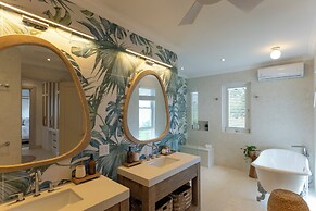 Kaiso & Kai Beachfront Villa