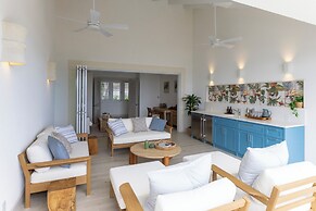 Kaiso & Kai Beachfront Villa