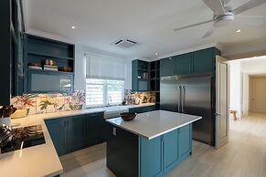 Kaiso & Kai Beachfront Villa