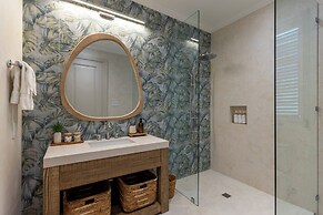 Kaiso & Kai Beachfront Villa