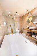 Berthas Collection By EM Hotels