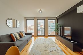 Gaia Premium E Apartment by Vacationy