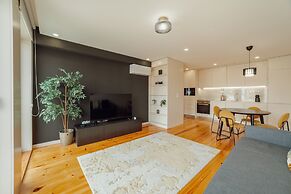 Gaia Premium E Apartment by Vacationy