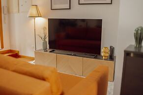 Modern Terrace 2BD Apartment by Vacationy