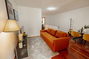 Modern Terrace 2BD Apartment by Vacationy